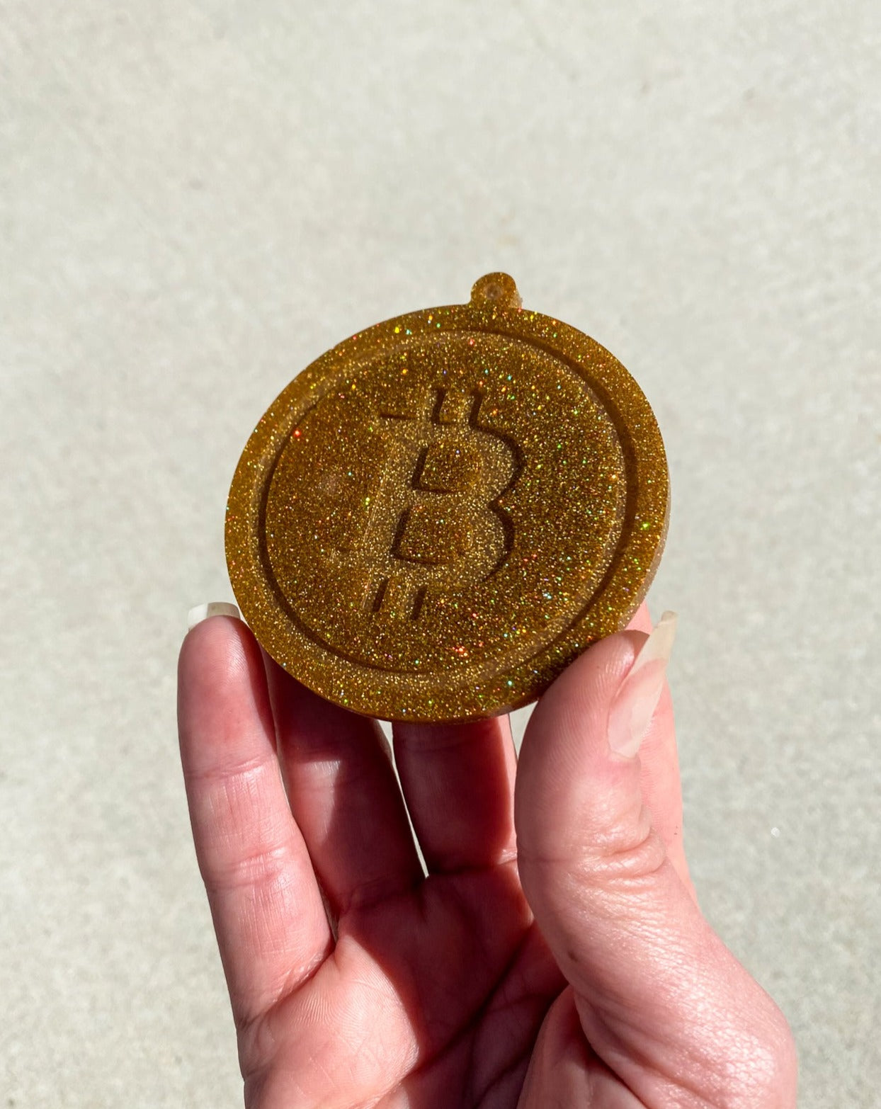 Gold Glitter Bitcoin Keychain Craft - Holographic Gold Glitter Bitcoin Epoxy Resin Keychain Piece
